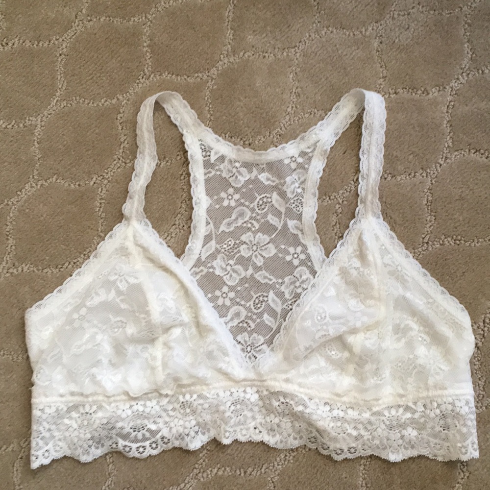 Pull on lace bralette
